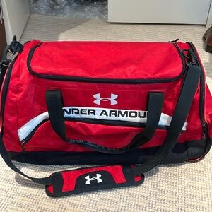 Like new Under Armour duffle bag